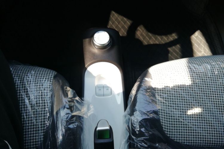 五菱汽车 宏光MINIEV 2024款 第三代 215km 青春版局部细节18