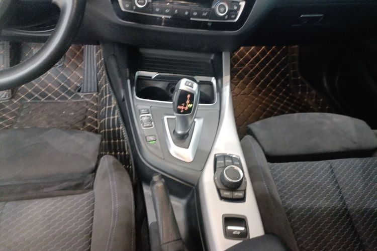 宝马2系(进口) 2018款 225i 敞篷轿跑车 M运动型中控内饰18