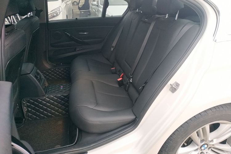 宝马3系 2018款 318Li中控内饰21