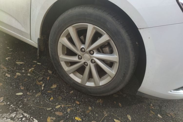 别克 威朗 2017款 三厢 15S 自动领先型车身外观6007