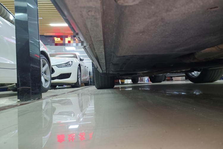 保时捷 2022款 Cayenne 3.0T 铂金版局部细节9001