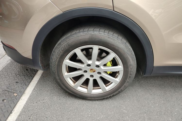 保时捷 Cayenne新能源 2019款 Cayenne E-Hybrid 2.0T车身外观6008