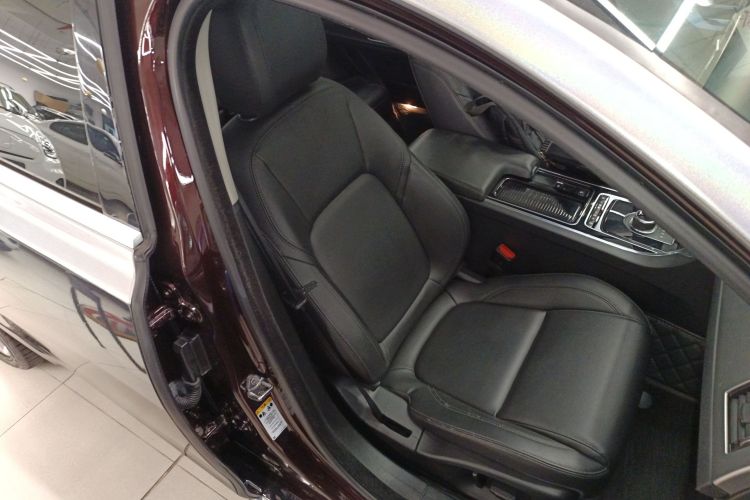 捷豹XFL 2020款 XFL 2.0T P200 两驱精英版局部细节41