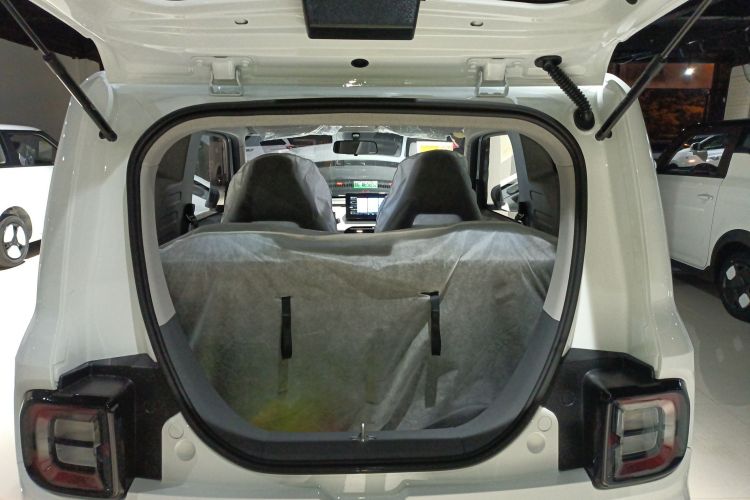 吉利银河 2024款 熊猫mini 200km 耐力熊机舱底盘23