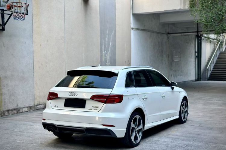 奥迪A3 2018款 30周年年型 Sportback 35 TFSI 运动型车身外观6005