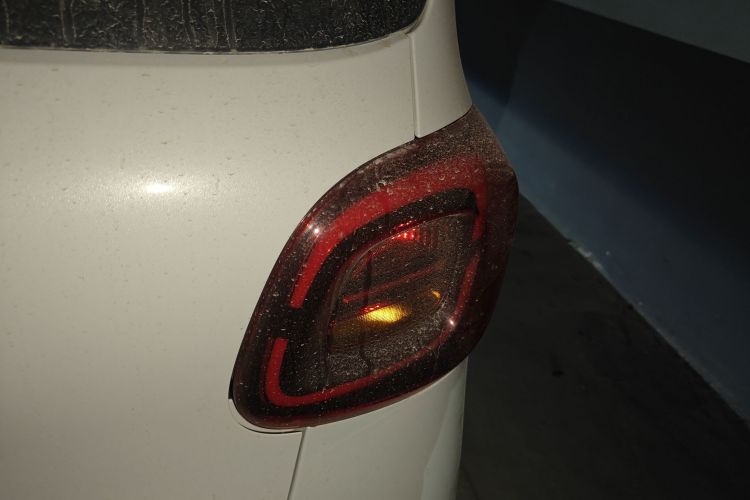 五菱汽车 宏光MINIEV 2025款 四门版 进阶款车身外观9