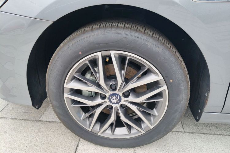 比亚迪 秦PLUS 2023款 冠军版 DM-i 120KM卓越型车身外观6007