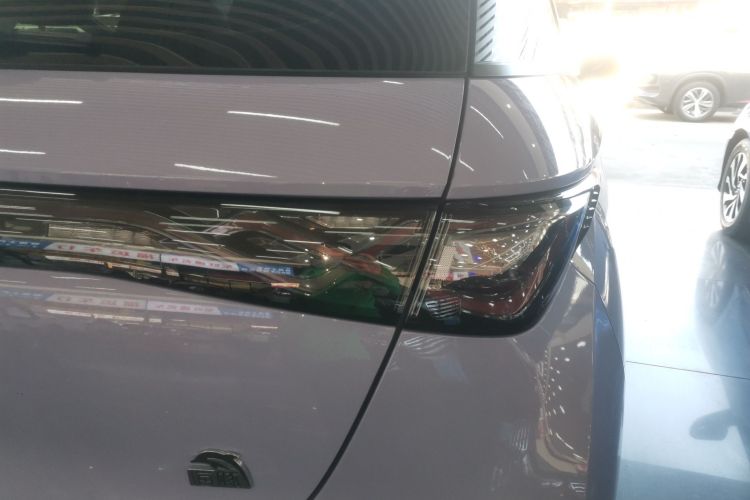 比亚迪 海豚 2023款 420km 自由版车身外观9