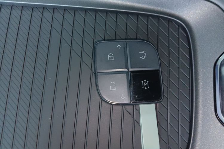 领克08 EM-P 2025款 245km 超长续航Halo中控内饰11