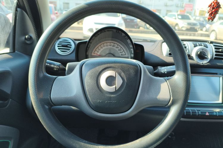smart fortwo 2012款 1.0 MHD 硬顶舒适版中控内饰13