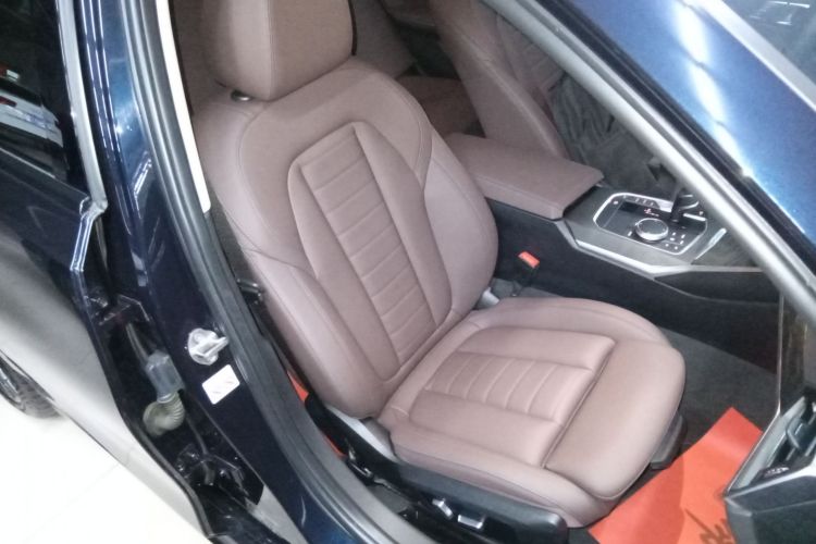 宝马3系 2020款 改款 325i M运动套装局部细节41