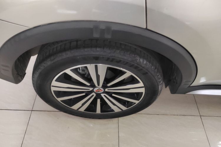 荣威RX5新能源 2017款 eRX5 50T 混动互联尊荣旗舰版车身外观6008