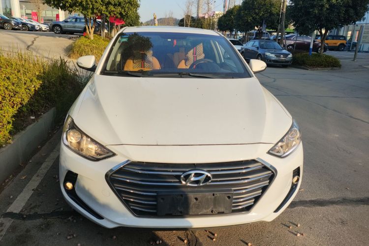 现代 领动 2016款 1.6L 自动智炫·精英型车身外观2