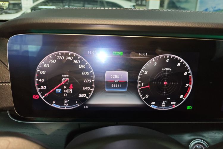 奔驰E级 2020款 E 260 L 运动型中控内饰14