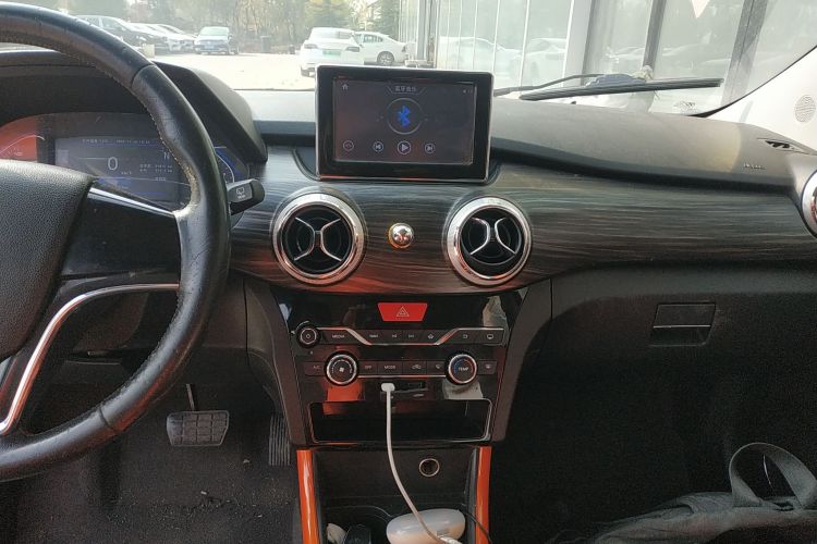 北汽新能源EX 2018款 EX360 新尚版局部细节16