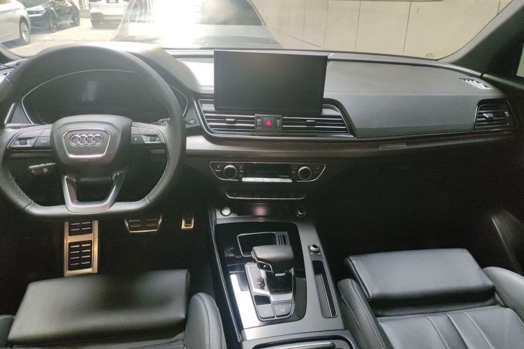 奥迪Q5L 2024款 40 TFSI 豪华动感型中控内饰12