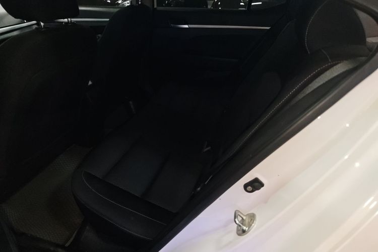 现代 领动 2016款 1.6L 自动智炫·精英型中控内饰7004