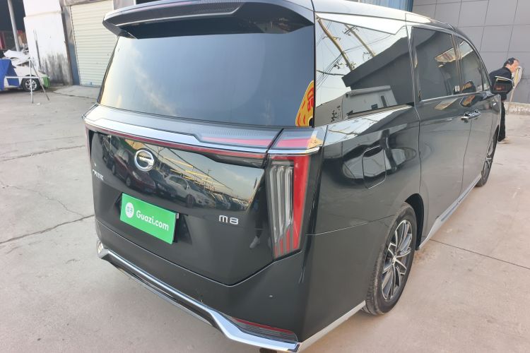 广汽传祺 传祺M8 2024款 大师系列 400T 至尊版车身外观7