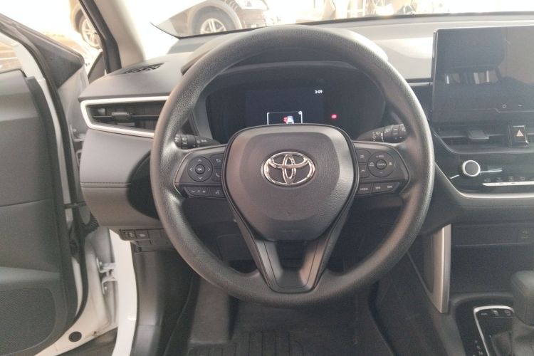 丰田 卡罗拉锐放 2024款 2.0L 精英版中控内饰13