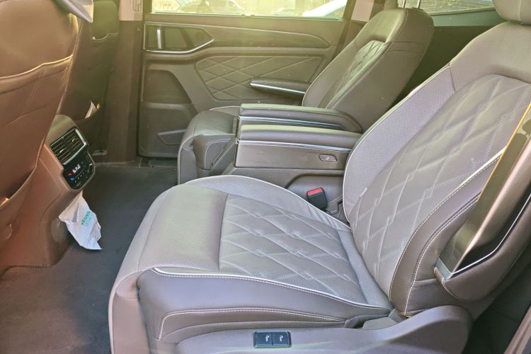 大众 威然 2022款 380TSI 尊贵版中控内饰21