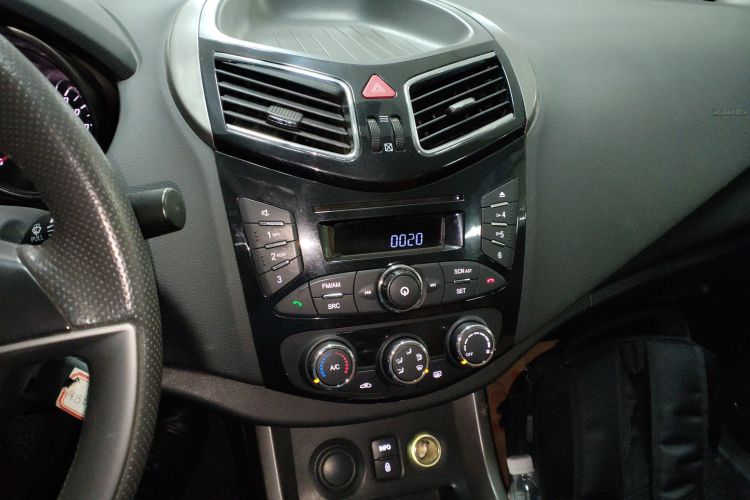 海马S5 2016款 1.6L 手动豪华型科技版局部细节16