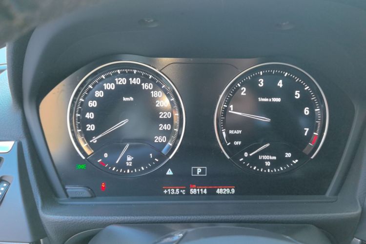 宝马1系 2018款 改款 118i 运动型局部细节14