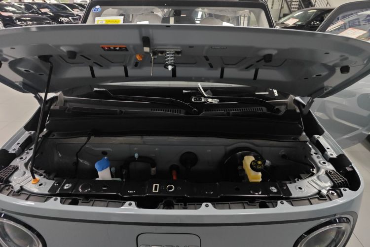 吉利银河 2025款 210km 熊猫卡丁机舱底盘24