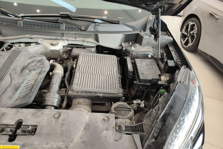 红旗HS3 PHEV 2024款 PHEV 115km 劲为版机舱底盘26