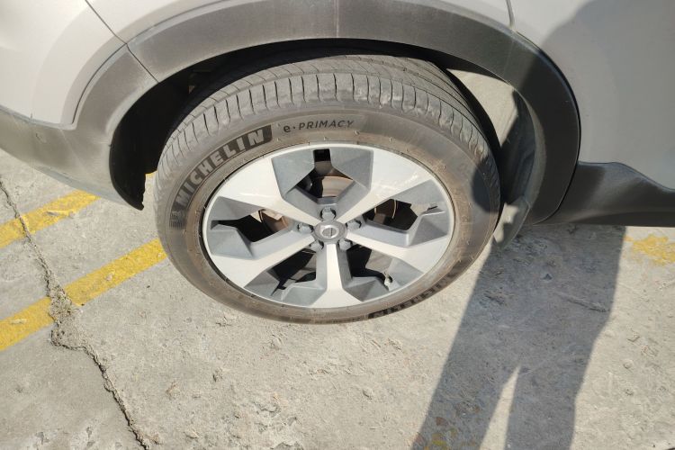 沃尔沃XC40 2023款 B4 四驱智雅豪华版车身外观6003