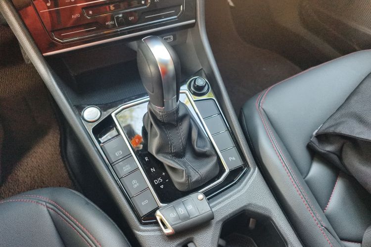 大众 朗逸 2024款 300TSI DSG星空领先版中控内饰18