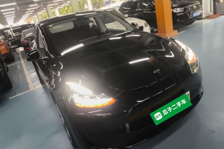 特斯拉 Model Y 2022款 后轮驱动版车身外观3