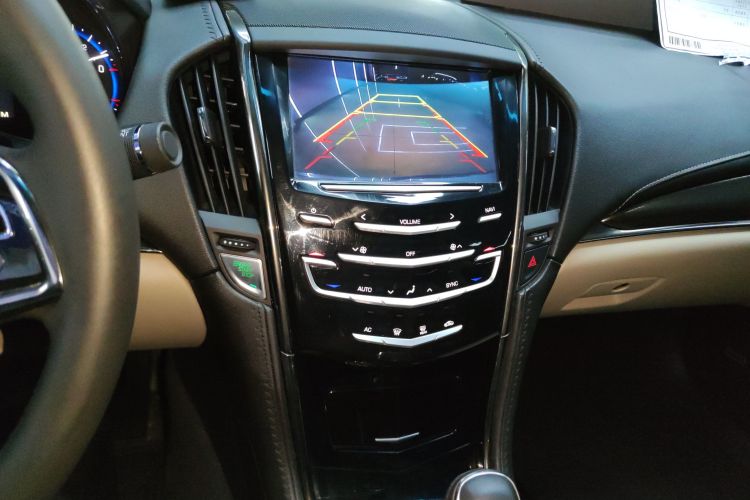 凯迪拉克ATS-L 2016款 25T 舒适型中控内饰16