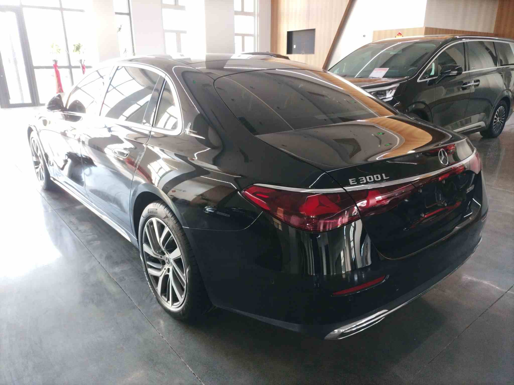 奔驰E级 2024款 E 300 L 时尚型(3)