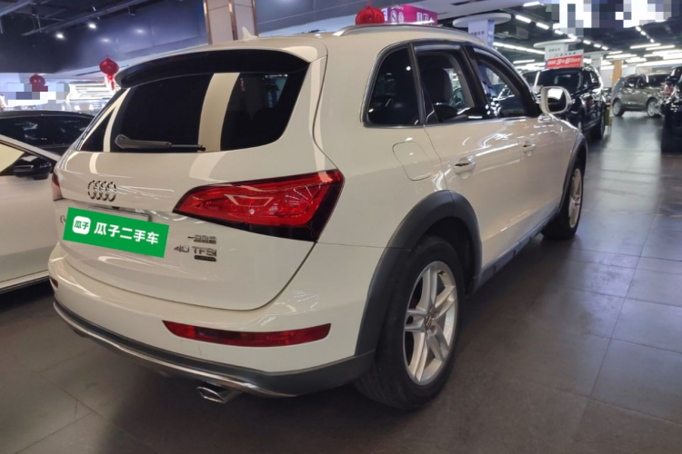 奥迪Q5 2017款 Plus 40 TFSI 舒适型车身外观7