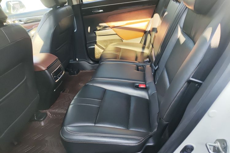 广汽传祺 传祺GS8 2017款 320T 两驱豪华智联版（七座）中控内饰21