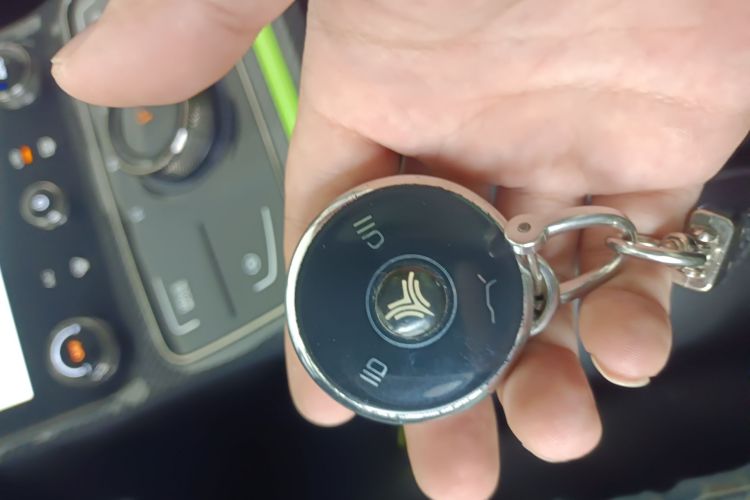 哪吒汽车 2023款 哪吒U-Ⅱ 挑战版 500 磷酸铁锂中控内饰7001