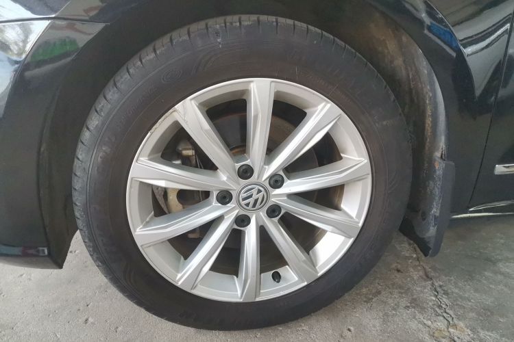 大众 帕萨特 2017款 330TSI DSG尊荣版车身外观6001