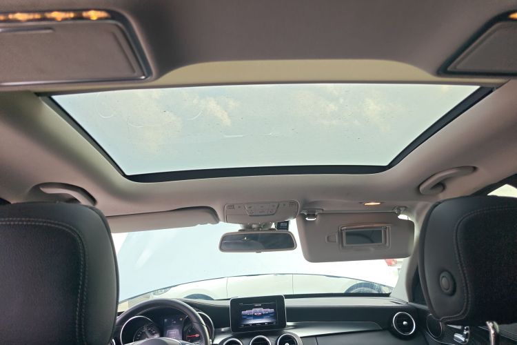 奔驰C级 2017款 C 200 L 运动版局部细节22