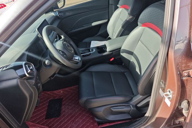 名爵 MG5 2025款 180DVVT 全球豪华版中控内饰19