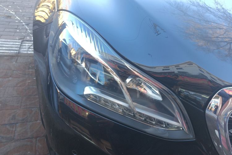 奔驰E级 2015款 E 200 L车身外观8