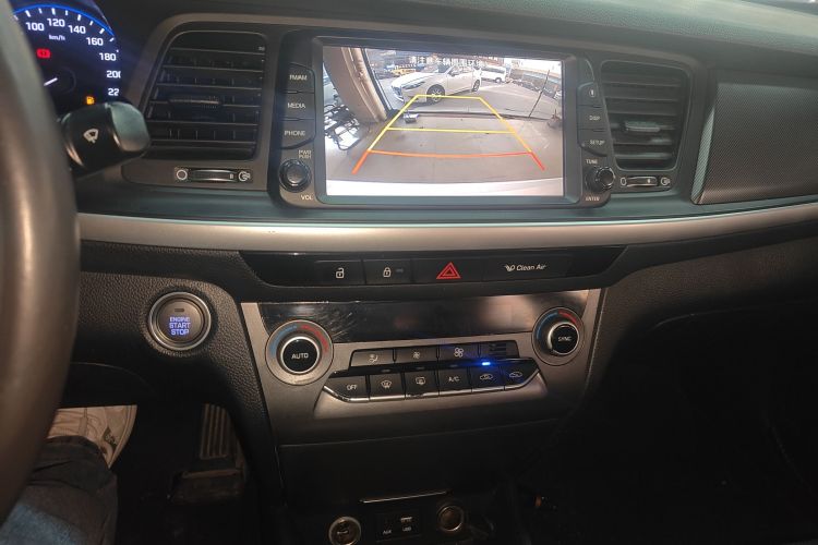 现代 名图 2017款 1.8L 自动尊贵型DLX 国V中控内饰16