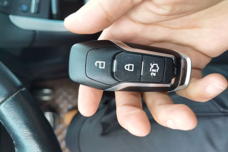 福特 锐界 2015款 2.7T GTDi 四驱尊锐型 7座中控内饰7001