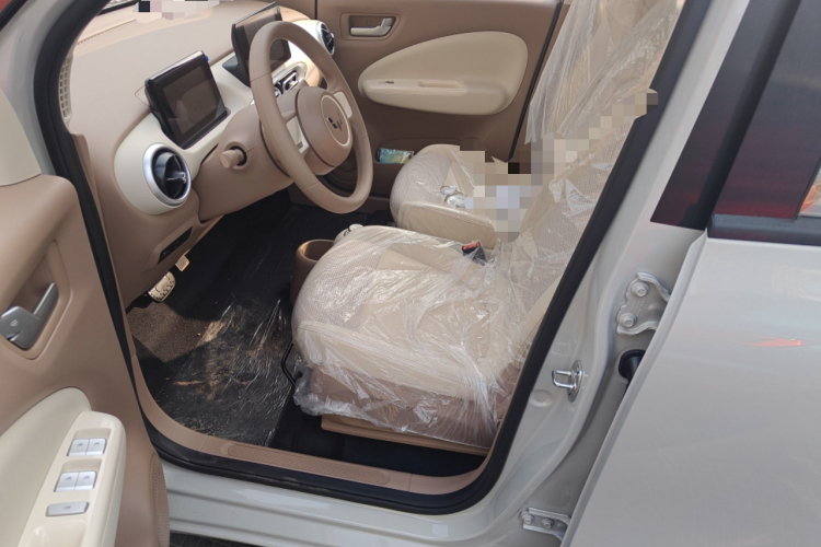 五菱汽车 宏光MINIEV 2025款 四门版 臻享+款中控内饰19