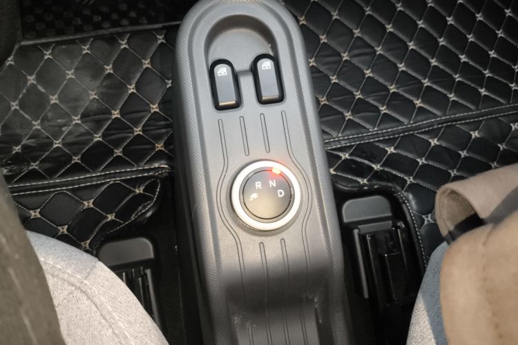 五菱汽车 宏光MINIEV 2022款 马卡龙臻享款 磷酸铁锂中控内饰18