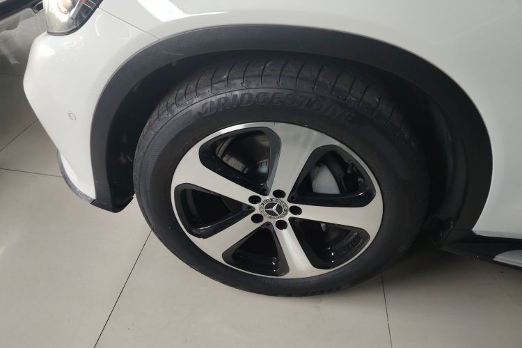 奔驰GLC 2018款 GLC 260 4MATIC 豪华型车身外观6001