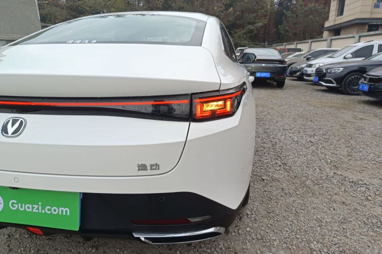 长安 逸动 2025款 蓝鲸 1.5T 500Bar尊贵型车身外观6006