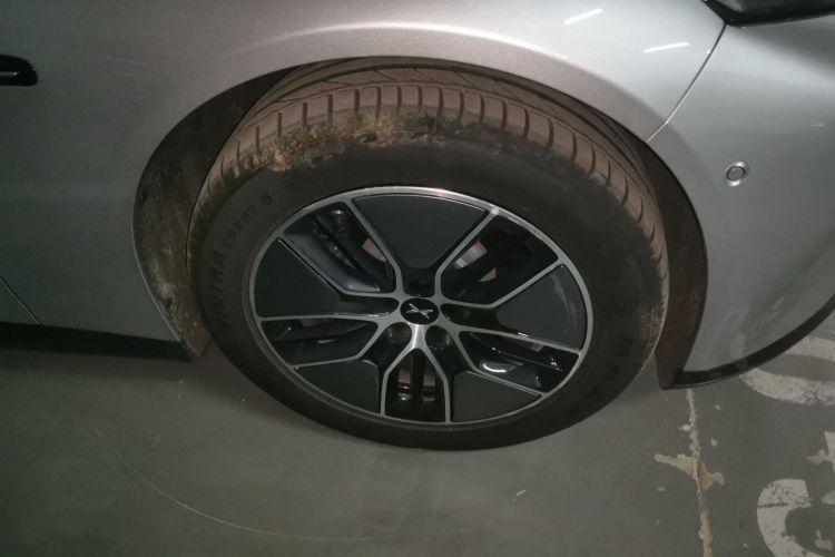 小鹏P7 2023款 P7i 702 Pro车身外观10