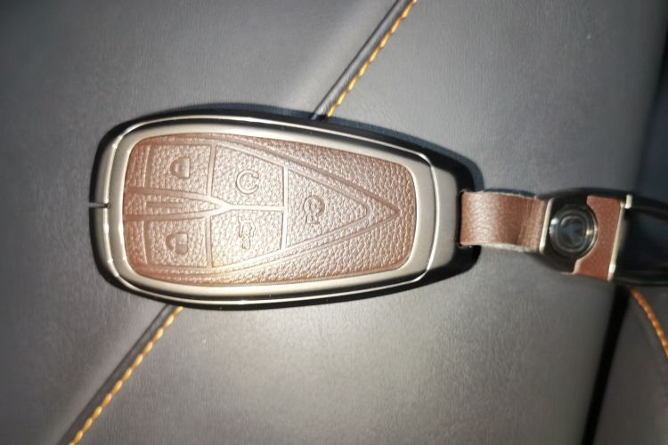 长安UNI-V 2024款 1.5T 尊贵型中控内饰11