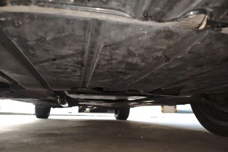 宝马X1 2014款 xDrive20i 运动设计套装局部细节9008