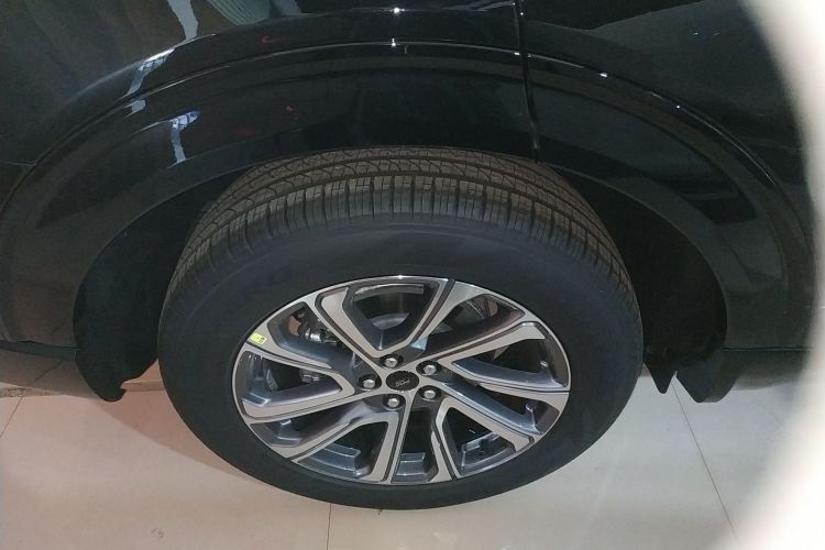 福特 探险者 2025款 2.3T EcoBoost 四驱穿越版 5座车身外观6008